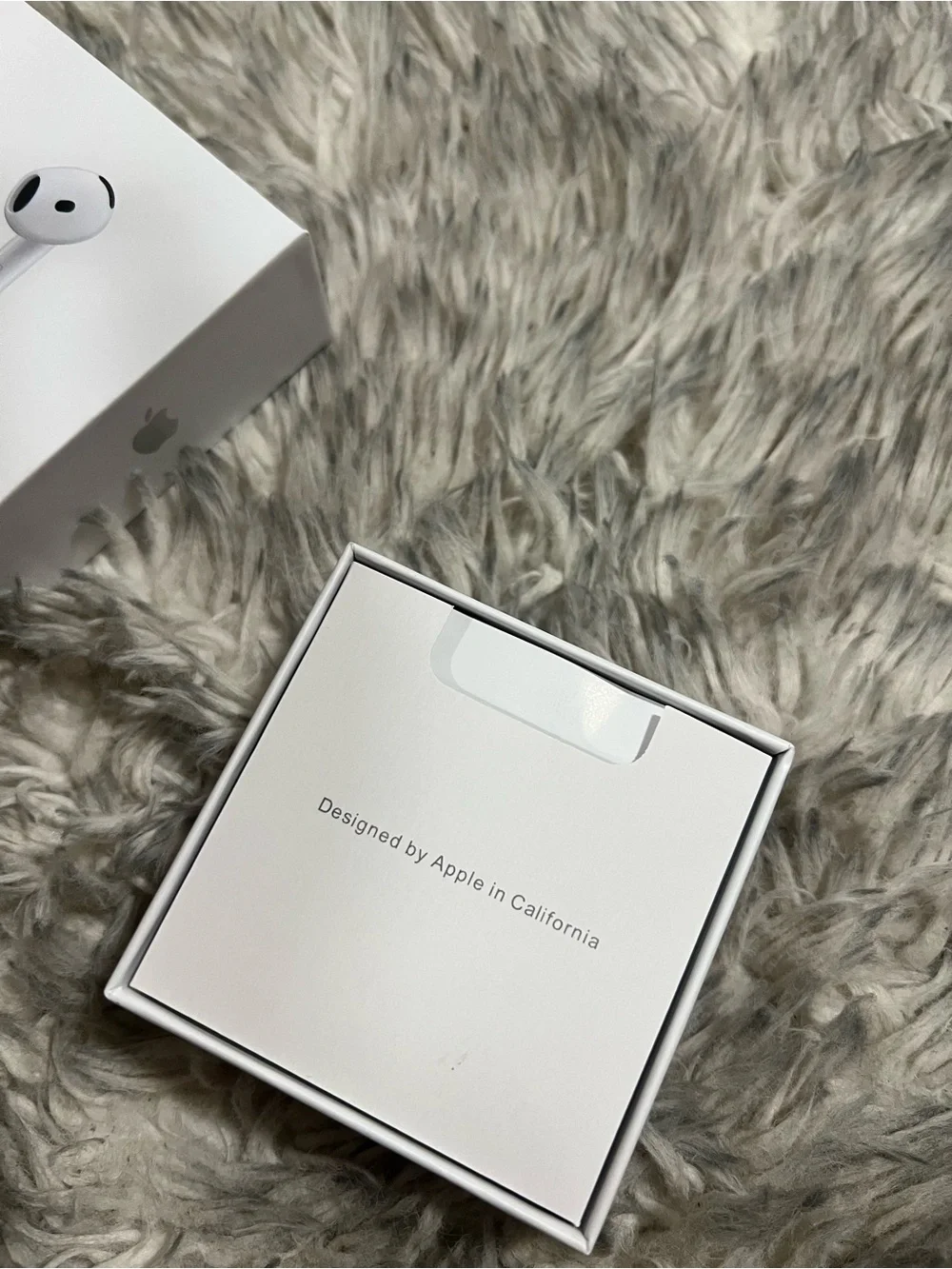 Apple White Wireless Earbuds with Charging Case